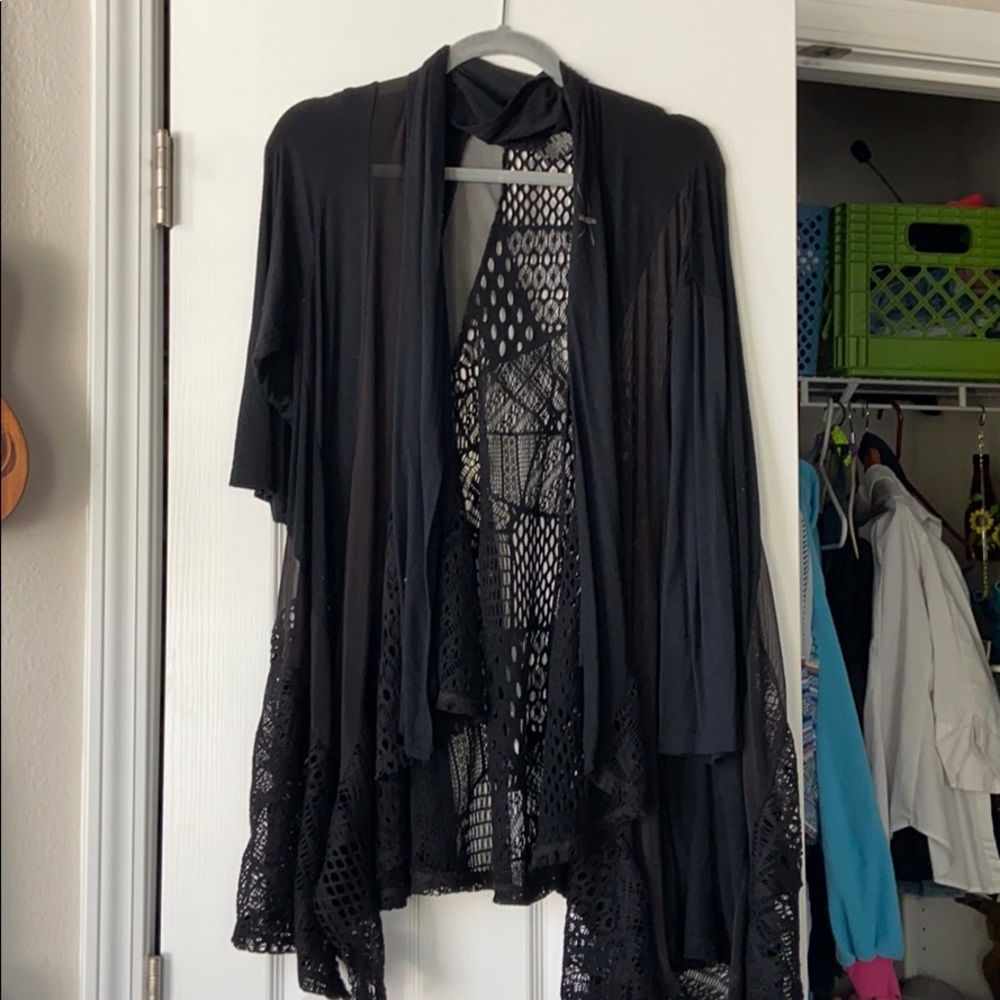 Mesh black shawl